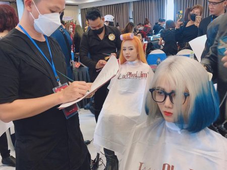 Hair color/ Bleach